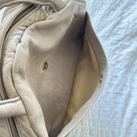 Vintage Julia Duren Beige Leather Handbag Rain Guarded USA Made - Picture 9 of 16